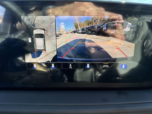 Buick Encore GX Vehicle Full-screen Gallery Image 17