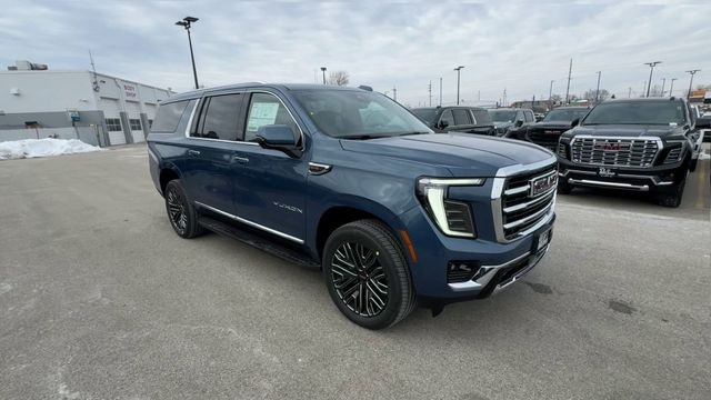 GMC Yukon XL Vehicle Full-screen Gallery Image 02