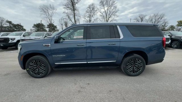 GMC Yukon XL Vehicle Full-screen Gallery Image 05