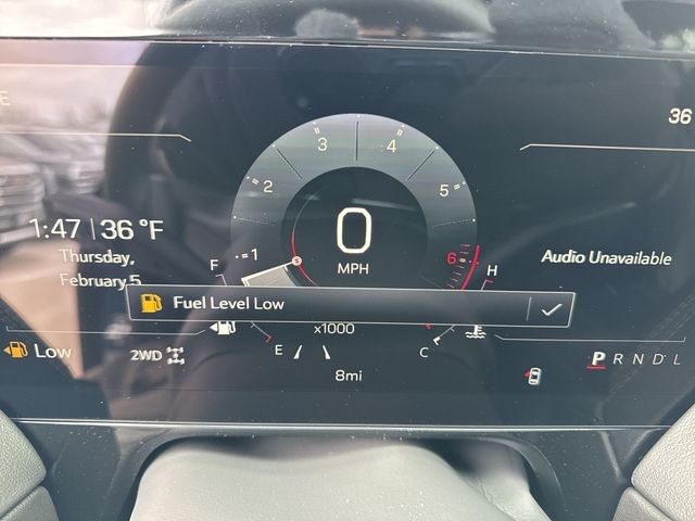 GMC Yukon XL Vehicle Full-screen Gallery Image 15