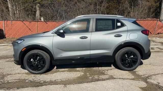 Buick Encore GX Vehicle Full-screen Gallery Image 05