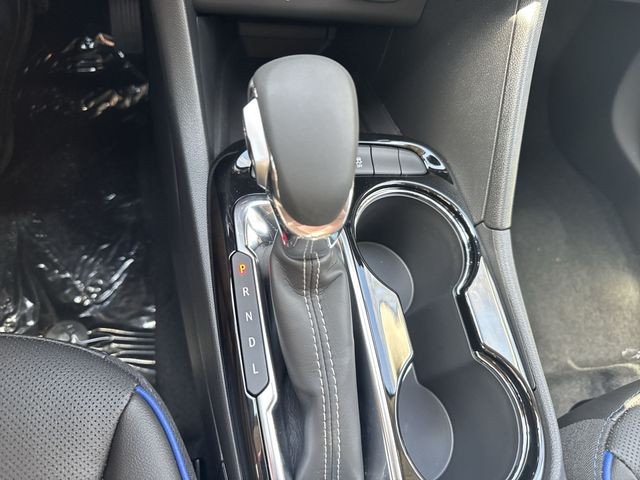 Buick Encore GX Vehicle Full-screen Gallery Image 19