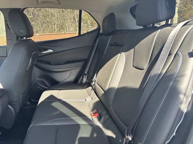 Buick Encore GX Vehicle Full-screen Gallery Image 21