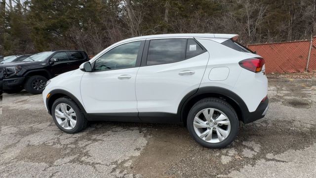 Buick Encore GX Vehicle Full-screen Gallery Image 06