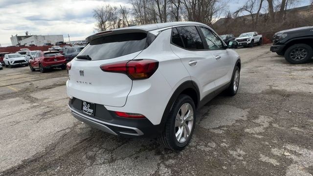 Buick Encore GX Vehicle Full-screen Gallery Image 08