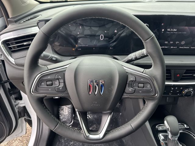 Buick Encore GX Vehicle Full-screen Gallery Image 10