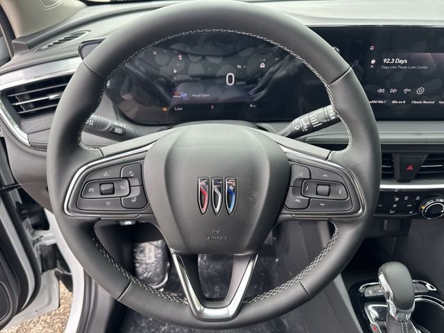 Buick Encore GX Vehicle Full-screen Gallery Image 14
