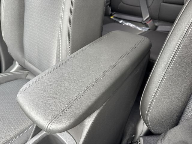 Buick Encore GX Vehicle Full-screen Gallery Image 20