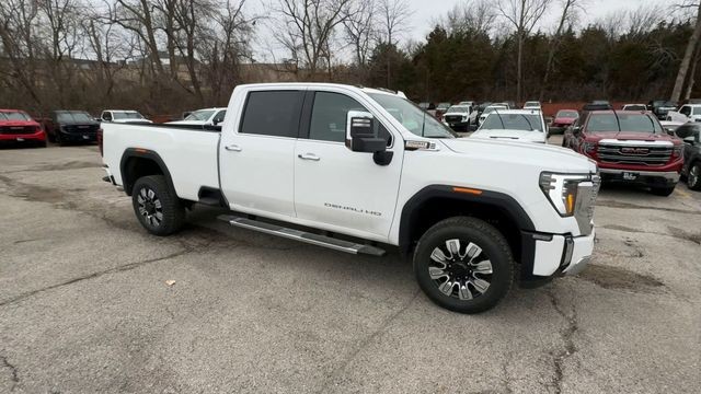 GMC Sierra 3500HD Vehicle Full-screen Gallery Image 02