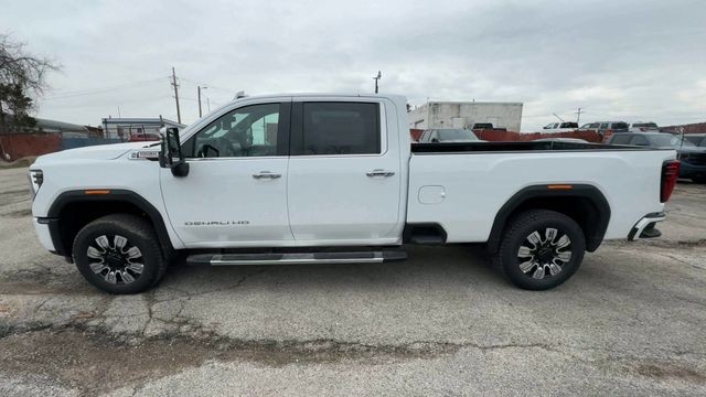 GMC Sierra 3500HD Vehicle Full-screen Gallery Image 05