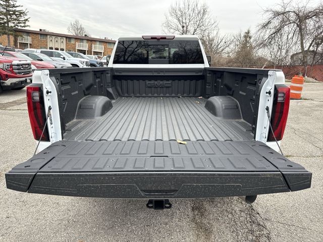 GMC Sierra 3500HD Vehicle Full-screen Gallery Image 23