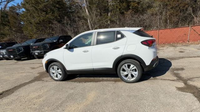 Buick Encore GX Vehicle Full-screen Gallery Image 06