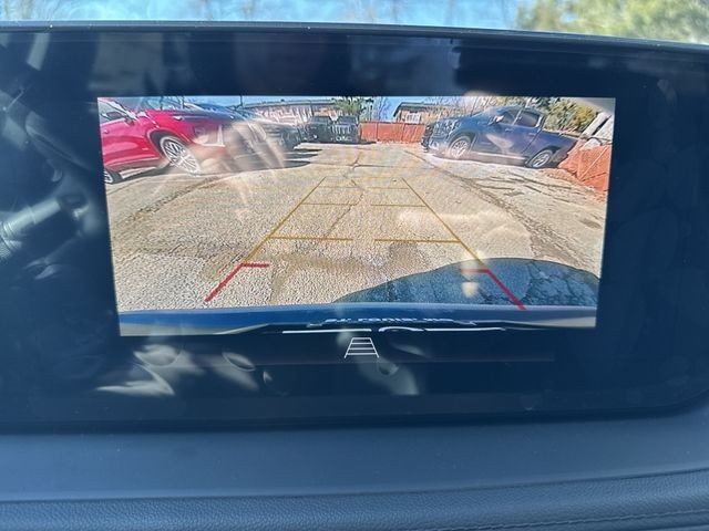 Buick Encore GX Vehicle Full-screen Gallery Image 16