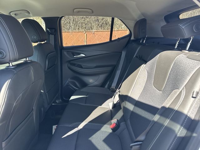 Buick Encore GX Vehicle Full-screen Gallery Image 20