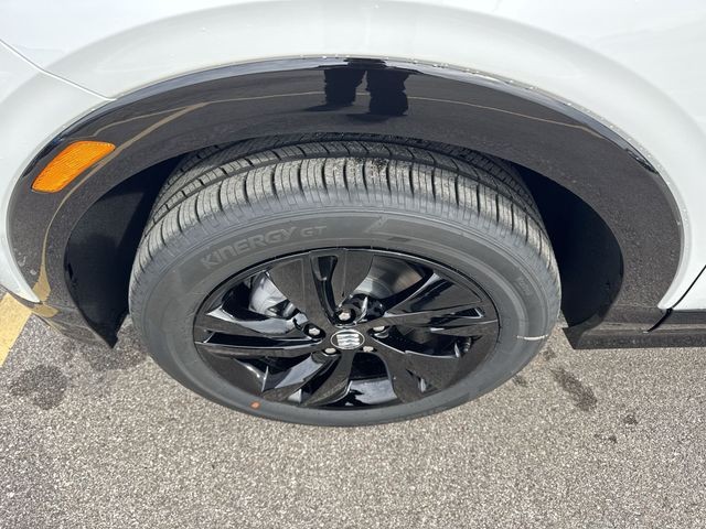 Buick Encore GX Vehicle Full-screen Gallery Image 10