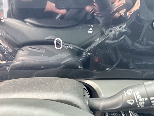 Buick Encore GX Vehicle Full-screen Gallery Image 15