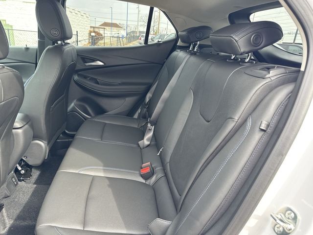 Buick Encore GX Vehicle Full-screen Gallery Image 21