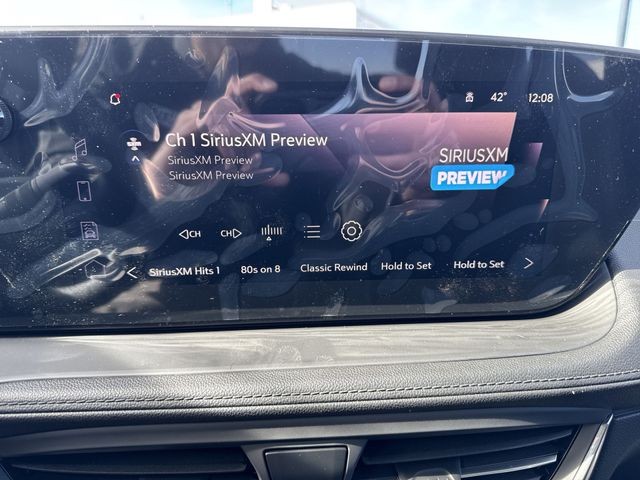 Buick Encore GX Vehicle Full-screen Gallery Image 16