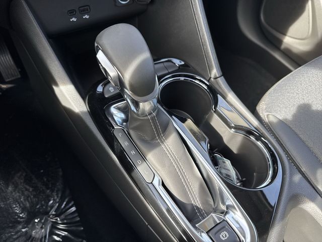 Buick Encore GX Vehicle Full-screen Gallery Image 19