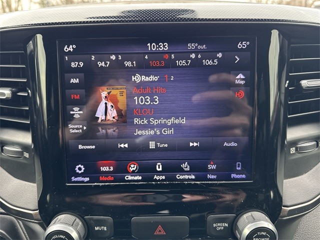 Ram 1500 Vehicle Full-screen Gallery Image 17