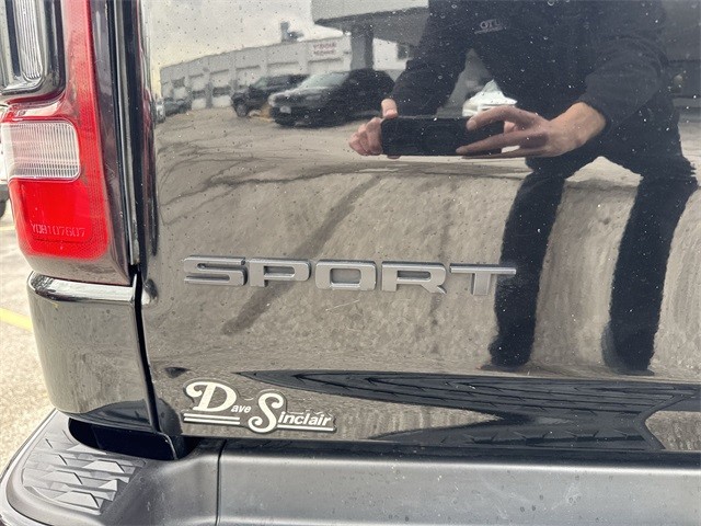 Ram 1500 Vehicle Full-screen Gallery Image 36