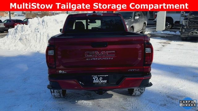 GMC Canyon Vehicle Full-screen Gallery Image 09