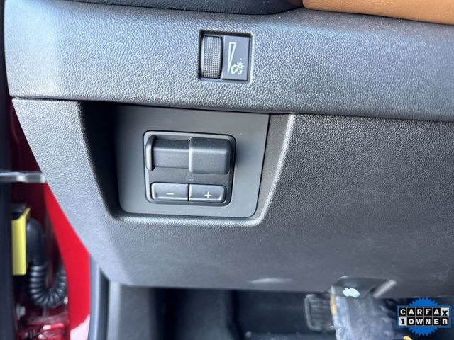 GMC Canyon Vehicle Full-screen Gallery Image 27