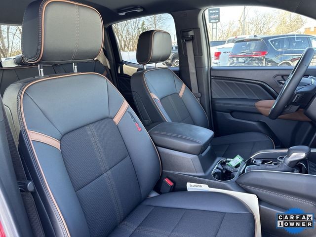 GMC Canyon Vehicle Full-screen Gallery Image 36