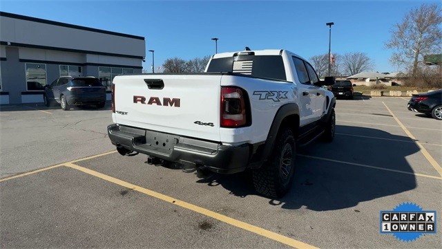 Ram 1500 Vehicle Full-screen Gallery Image 10
