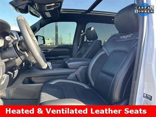 Ram 1500 Vehicle Full-screen Gallery Image 24