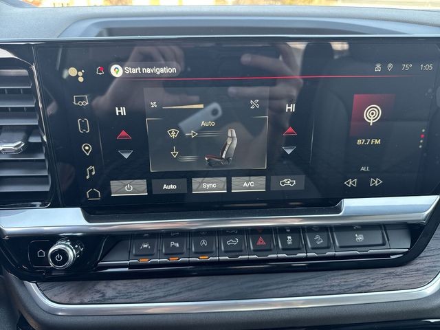 GMC Sierra 1500 Vehicle Full-screen Gallery Image 19