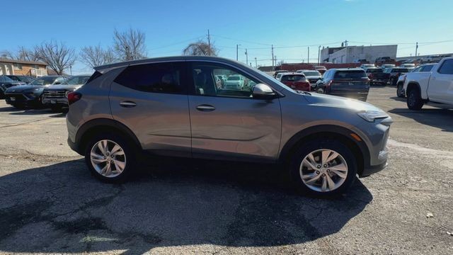 Buick Encore GX Vehicle Full-screen Gallery Image 02