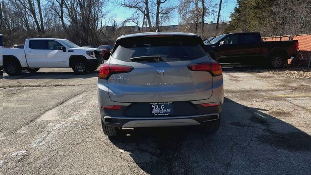 Buick Encore GX Vehicle Full-screen Gallery Image 08