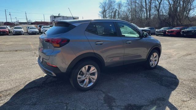 Buick Encore GX Vehicle Full-screen Gallery Image 09