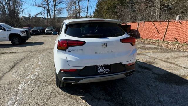 Buick Encore GX Vehicle Full-screen Gallery Image 07