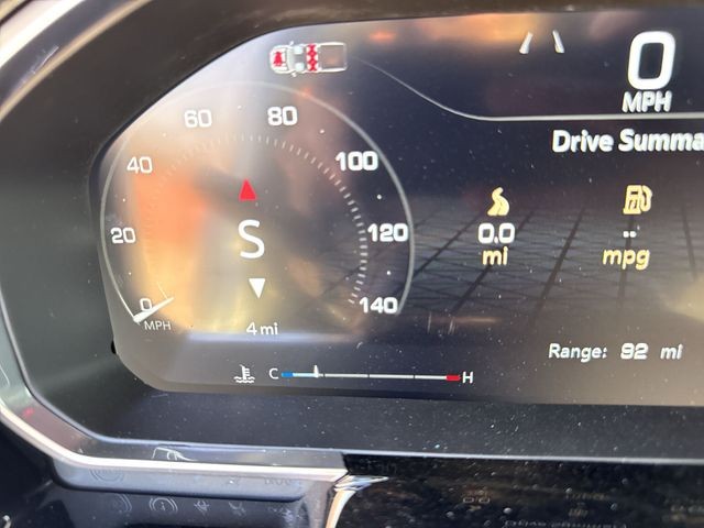 GMC Sierra 1500 Vehicle Full-screen Gallery Image 15