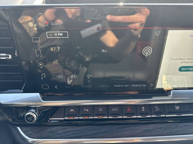 GMC Sierra 1500 Vehicle Full-screen Gallery Image 16