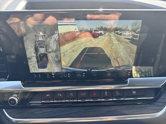 GMC Sierra 1500 Vehicle Full-screen Gallery Image 17