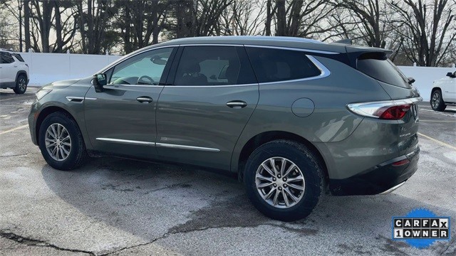 Buick Enclave Vehicle Full-screen Gallery Image 06