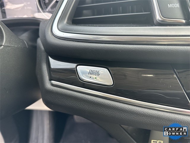 Buick Enclave Vehicle Full-screen Gallery Image 18