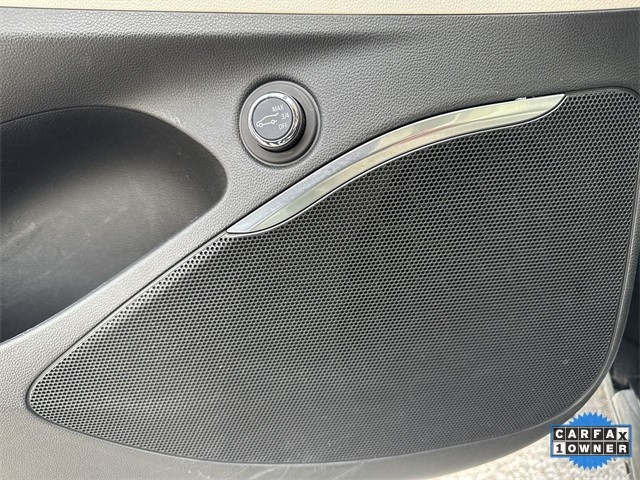 Buick Enclave Vehicle Full-screen Gallery Image 25