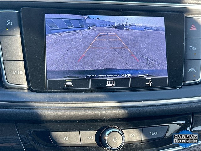 Buick Enclave Vehicle Full-screen Gallery Image 19