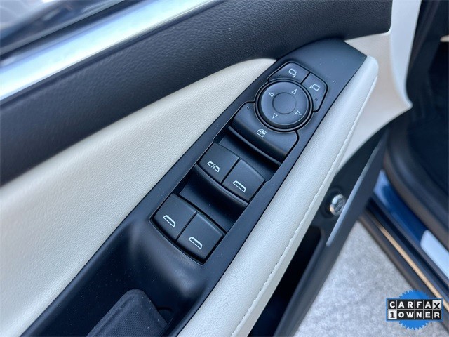 Buick Enclave Vehicle Full-screen Gallery Image 26