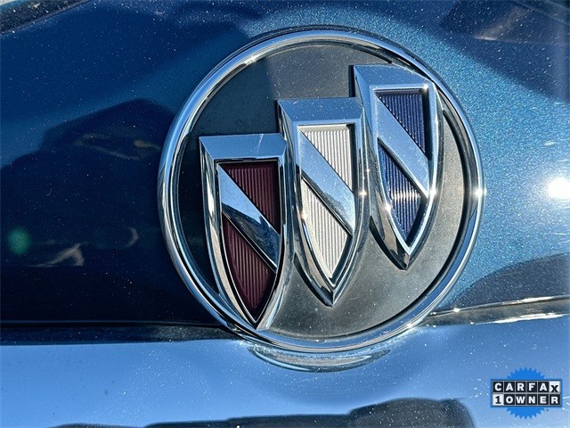 Buick Enclave Vehicle Full-screen Gallery Image 34