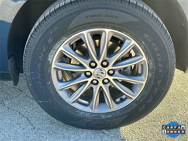 Buick Enclave Vehicle Full-screen Gallery Image 35