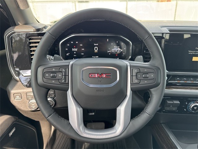 GMC Sierra 1500 Vehicle Full-screen Gallery Image 14