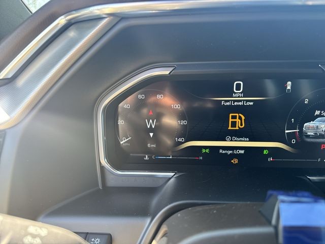 GMC Sierra 1500 Vehicle Full-screen Gallery Image 15