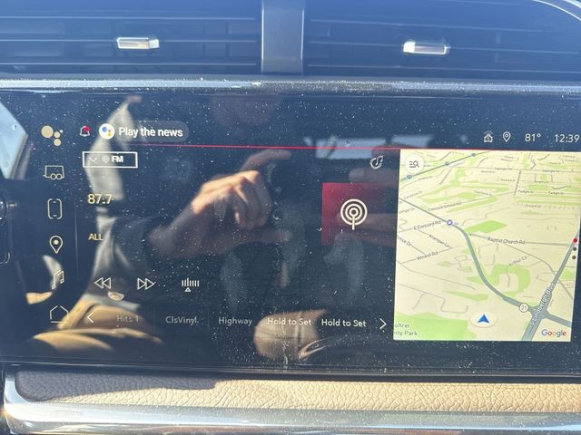 GMC Sierra 1500 Vehicle Full-screen Gallery Image 16