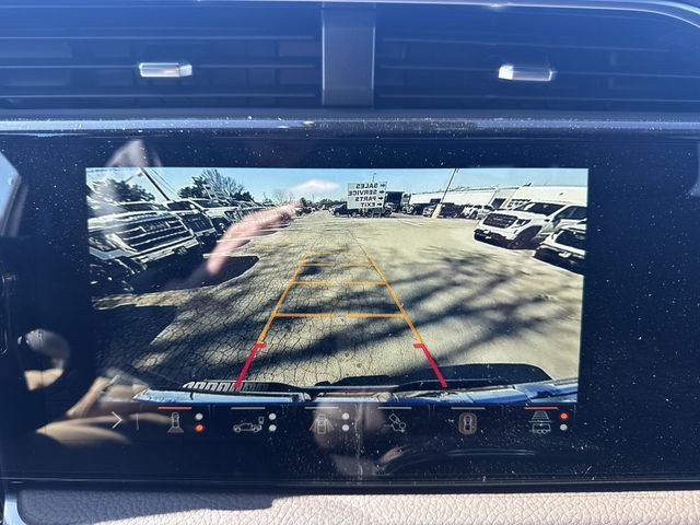 GMC Sierra 1500 Vehicle Full-screen Gallery Image 17