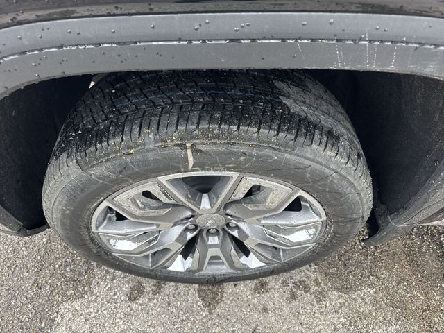 GMC Sierra 1500 Vehicle Full-screen Gallery Image 10